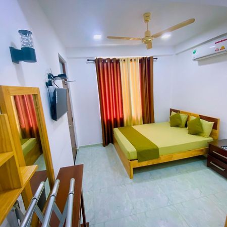 Sparkling Resort Kataragama Buitenkant foto