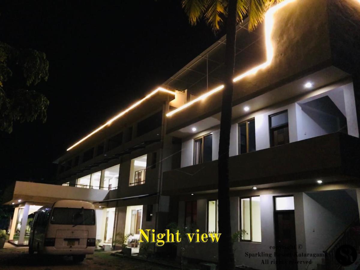 Sparkling Resort Kataragama Buitenkant foto