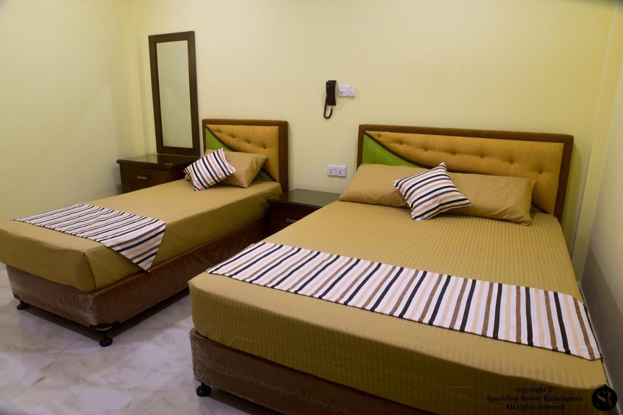 Sparkling Resort Kataragama Buitenkant foto
