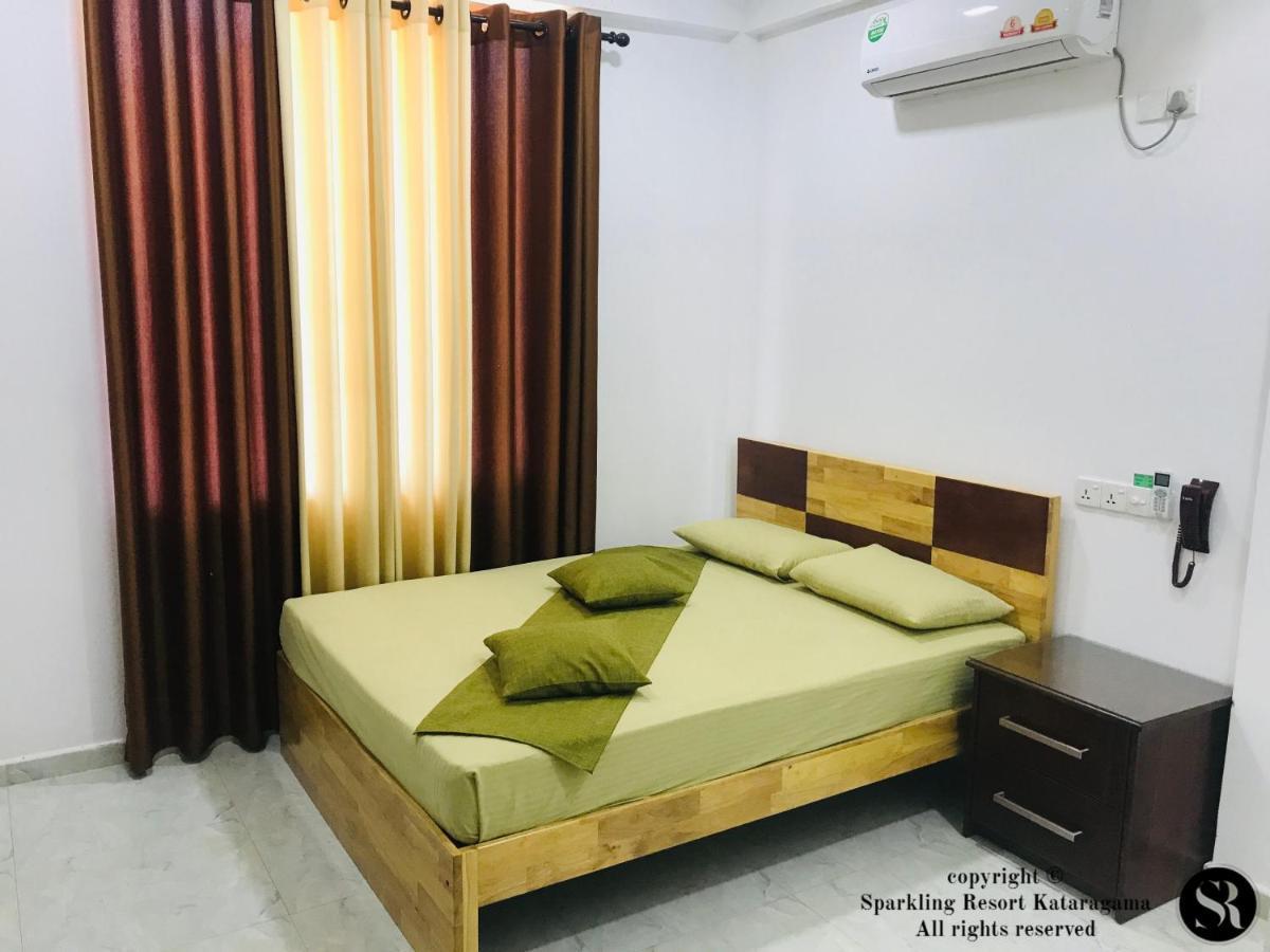 Sparkling Resort Kataragama Buitenkant foto