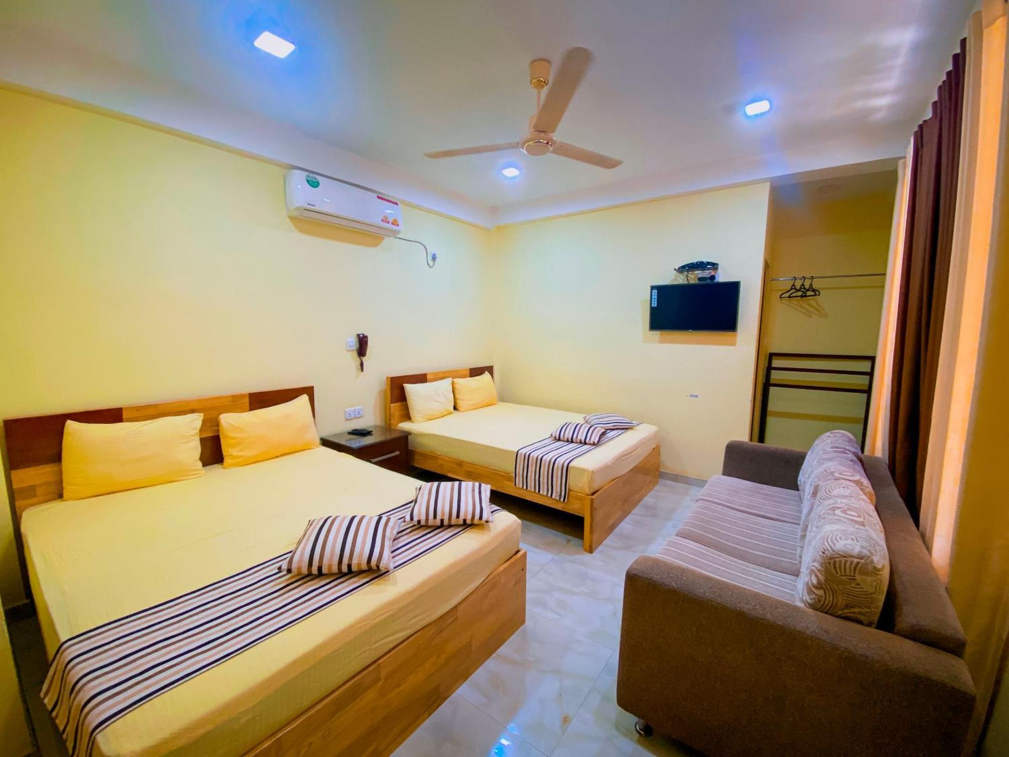 Sparkling Resort Kataragama Buitenkant foto
