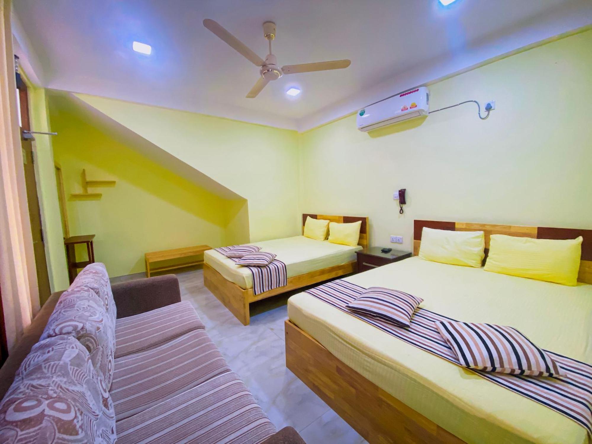 Sparkling Resort Kataragama Buitenkant foto